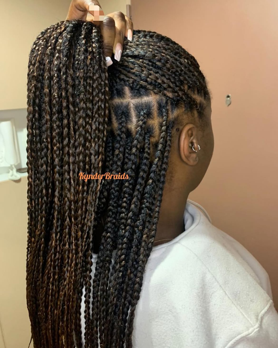 Box braids réalisées par Kynder Braids
