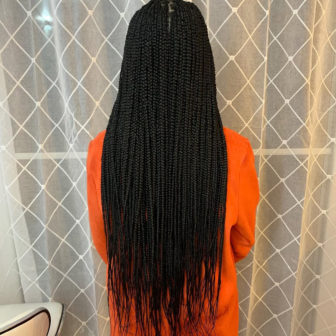 Knotless braids très longues, finition soignée
